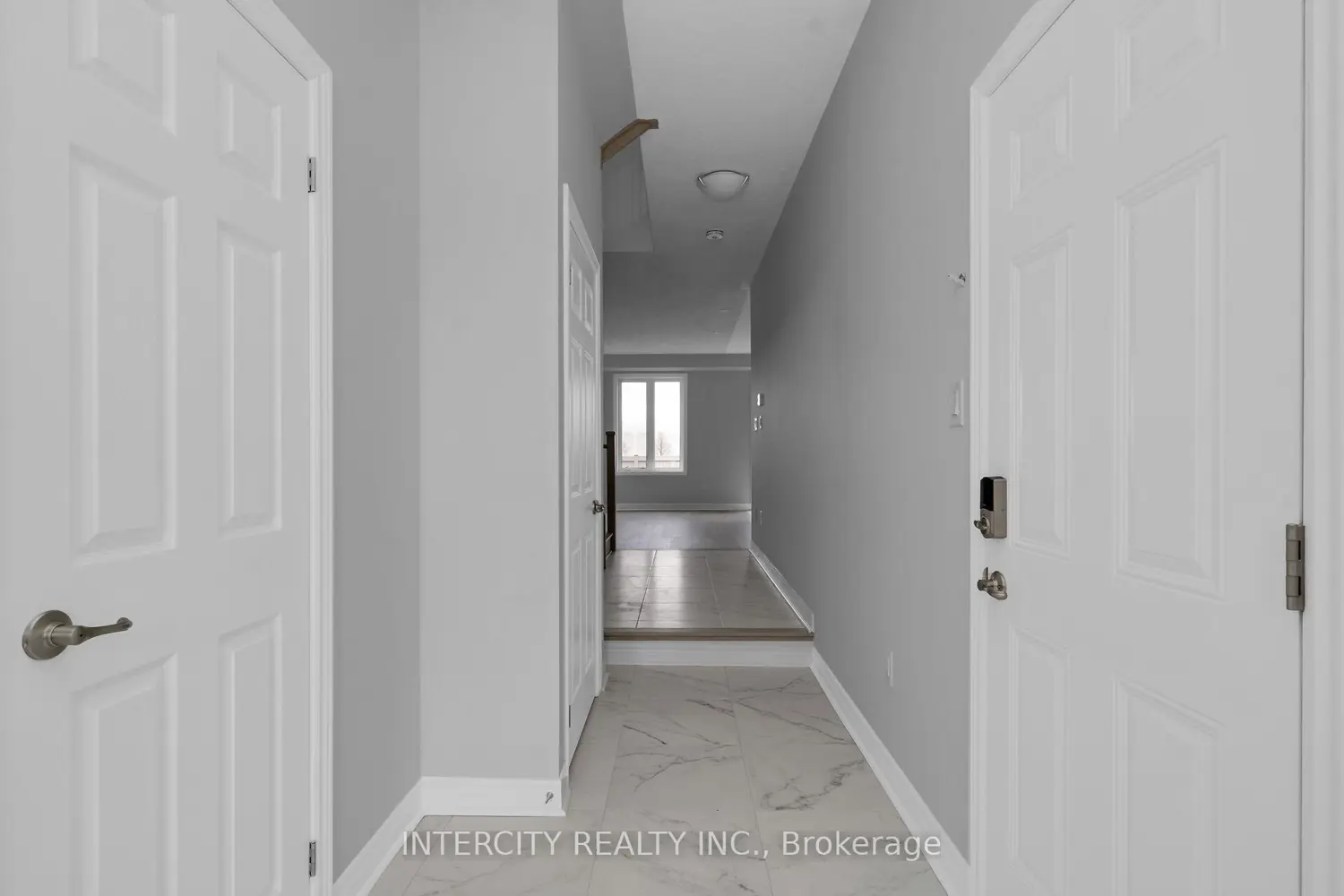 182 Mumbai Drive photo 3