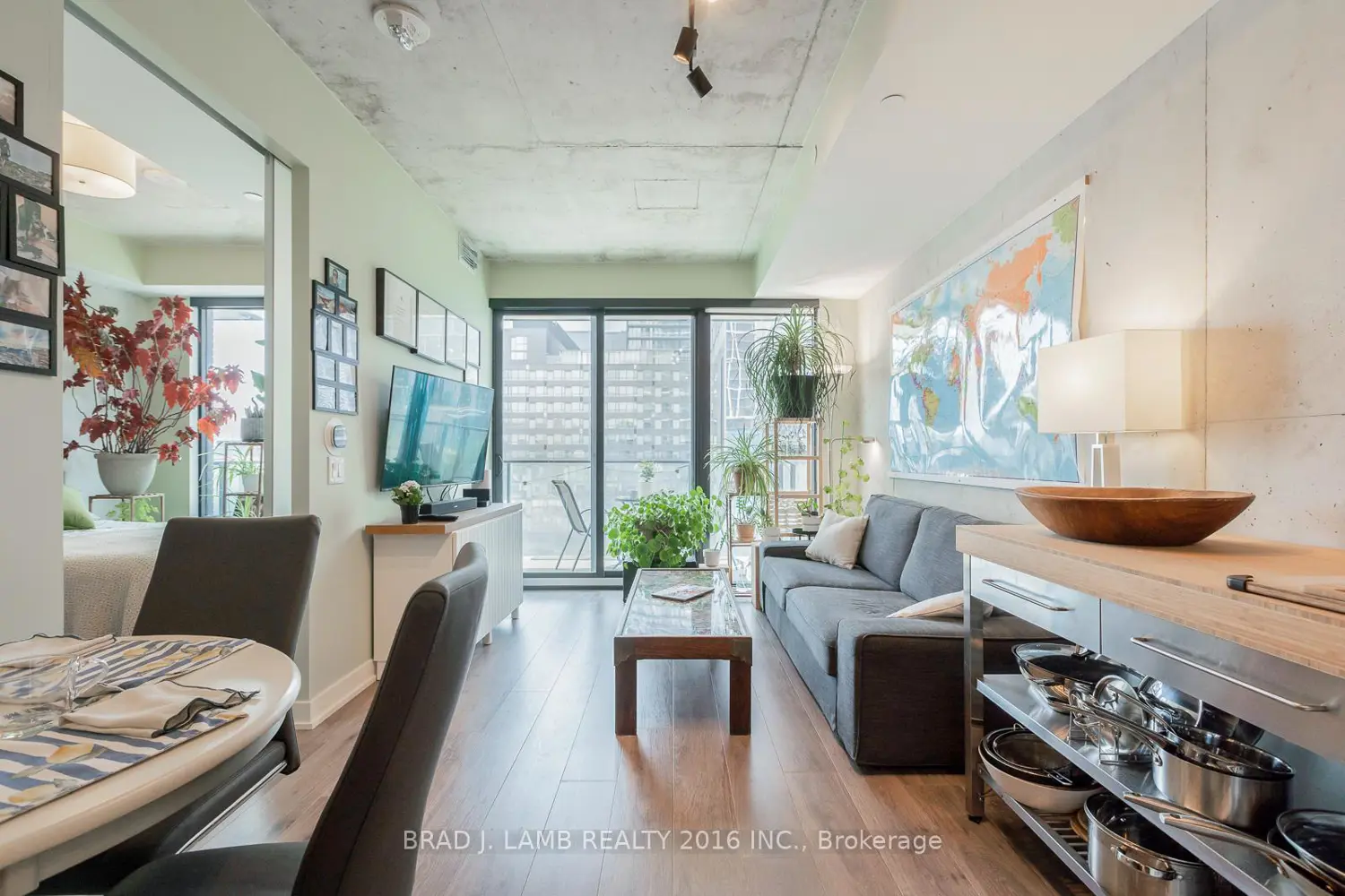 55 Ontario Street 607 photo 5