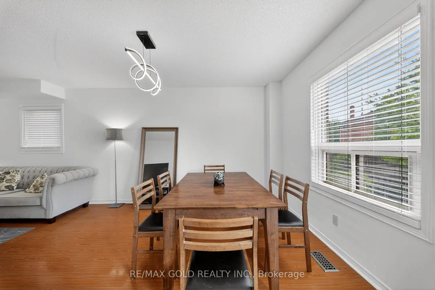 949 Blizzard Road photo 4