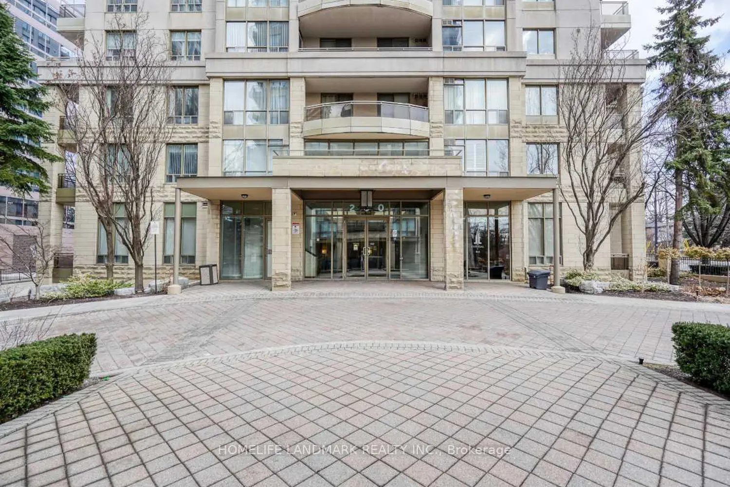 260 Doris Avenue 302 photo 2