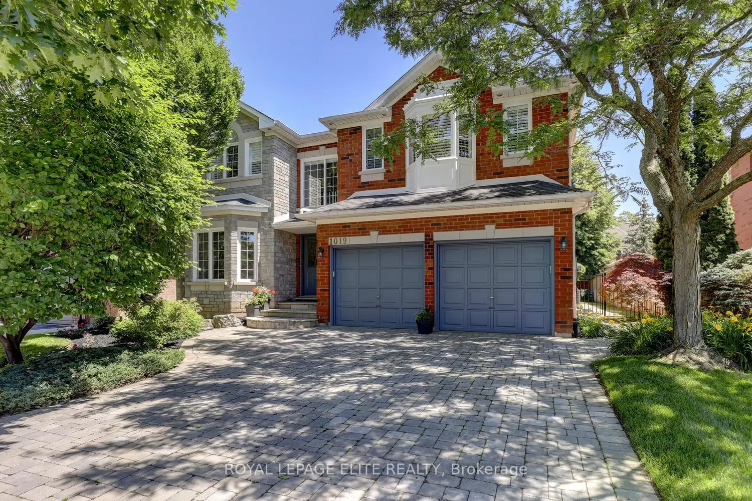 1019 Skyvalley Crescent