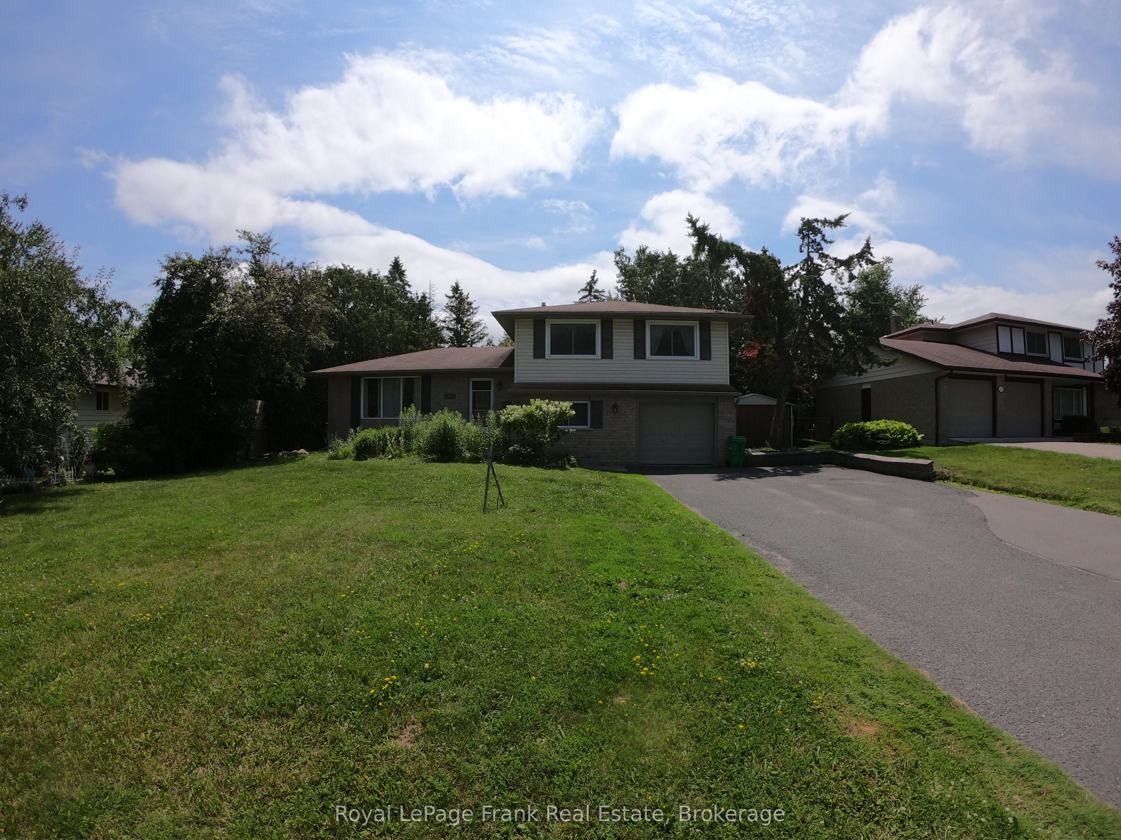 Main Floor-1167 Weller Street, Peterborough, ON, K9J 7M9