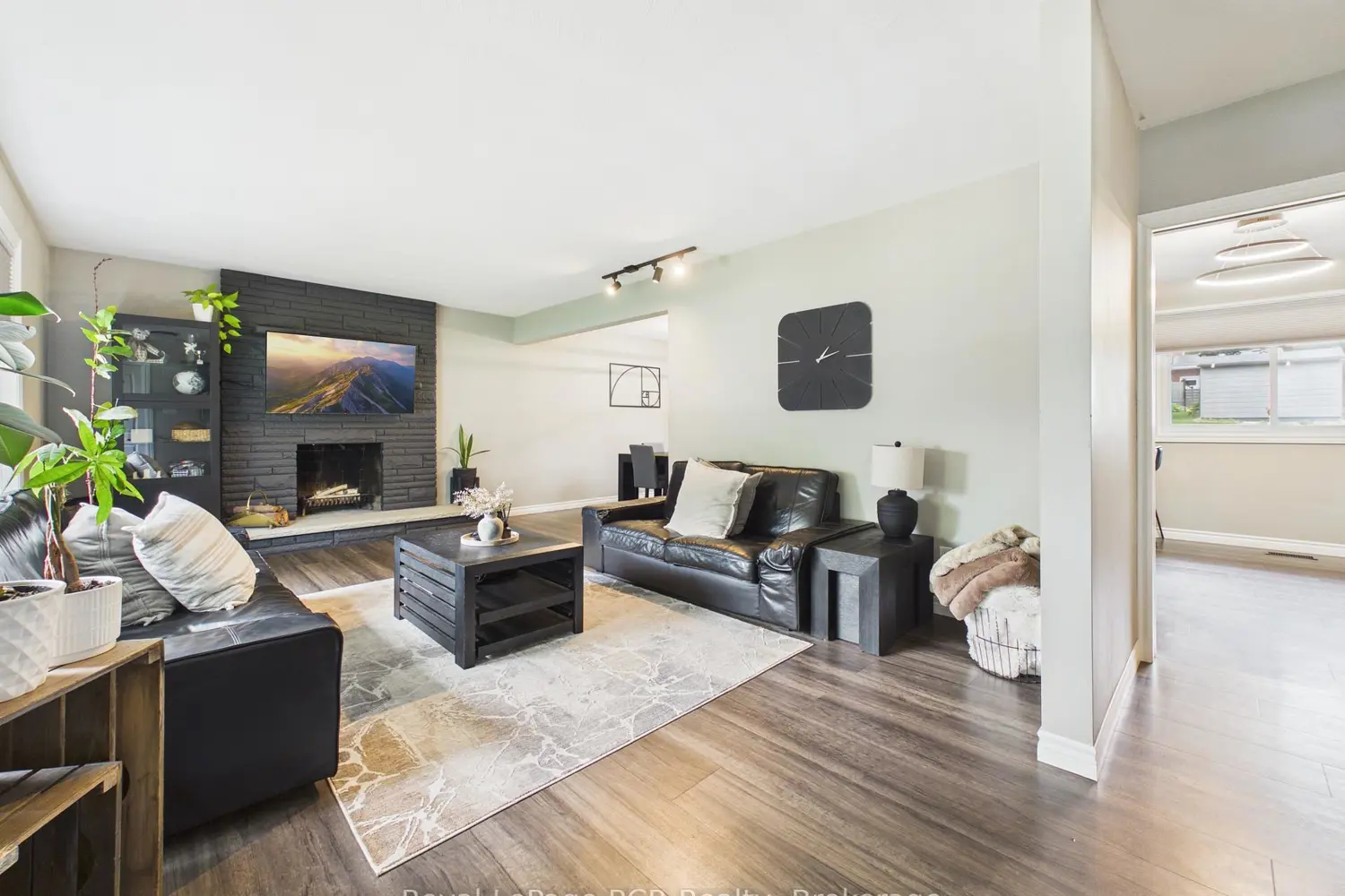 328 Summit Drive photo 4