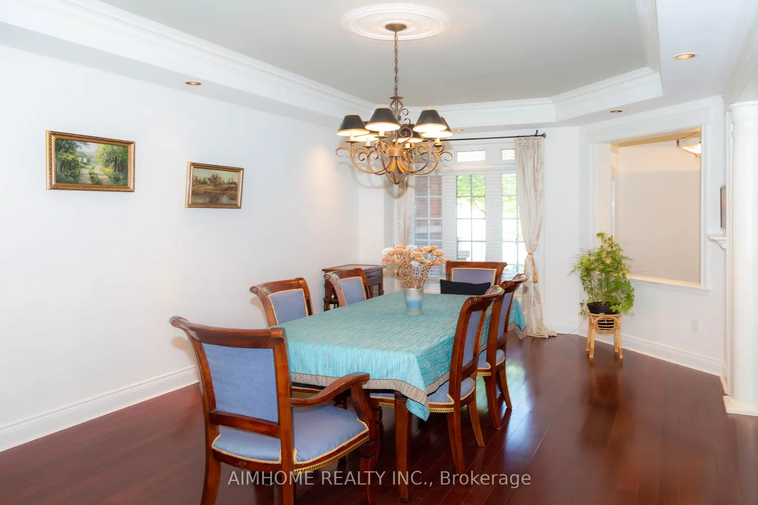 61 Westbury Court photo 2