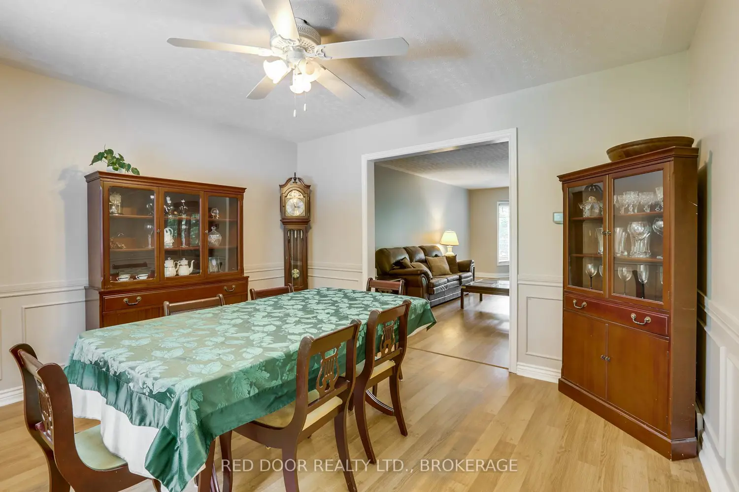 79 Greenbrier Crescent photo 5