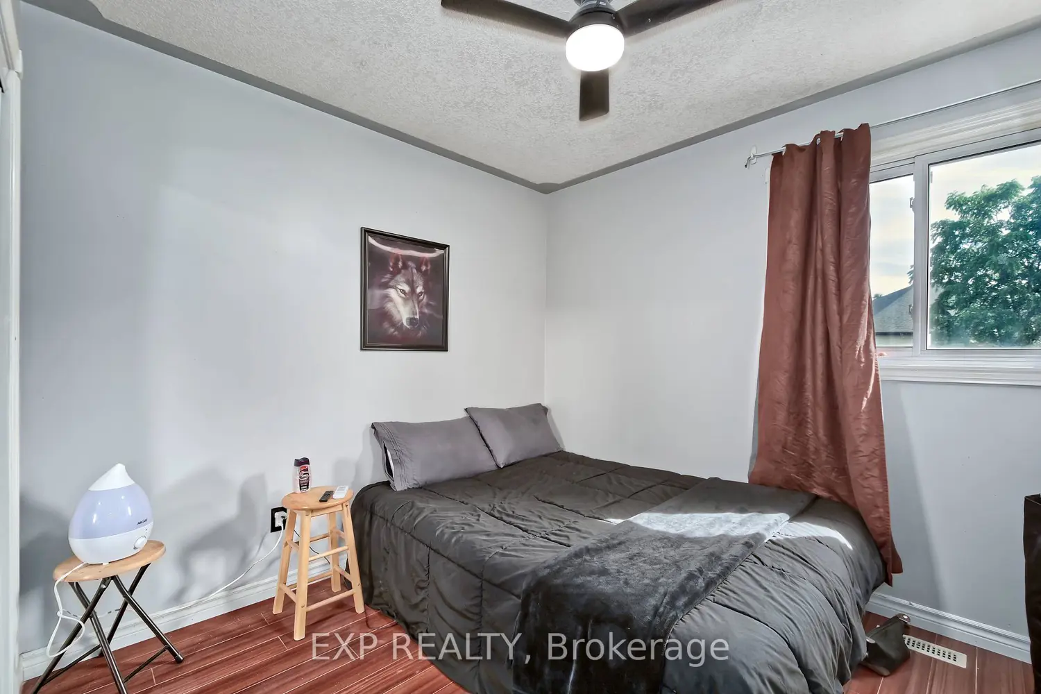 8 Rebecca Drive photo 5