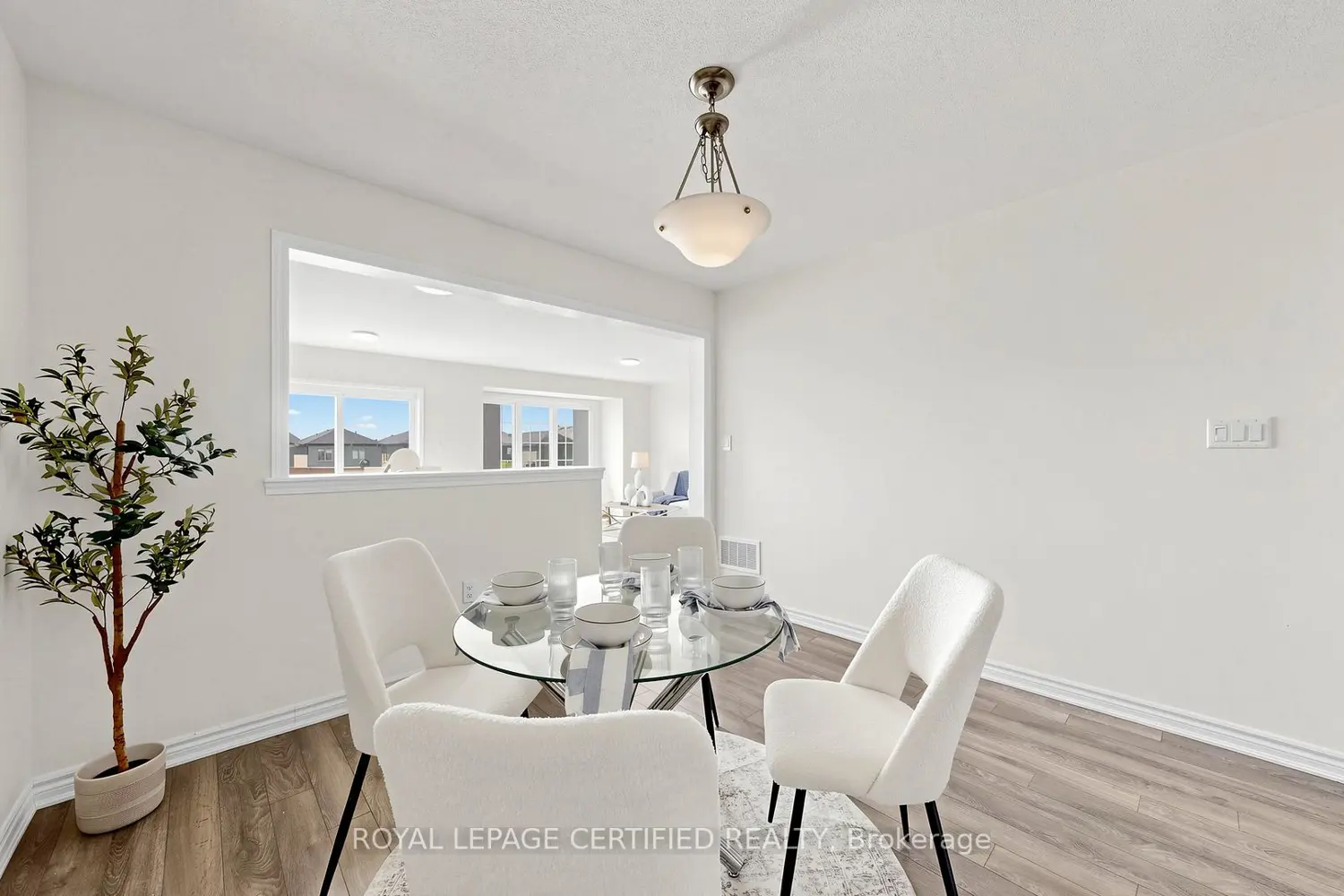 1031 Cameo Street photo 3