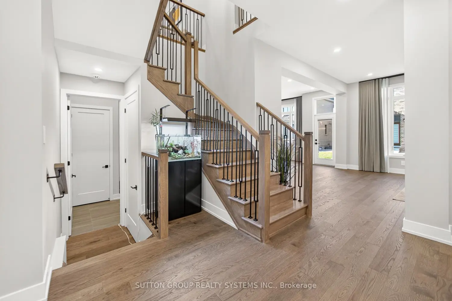 1530 Buttercup Court photo 4