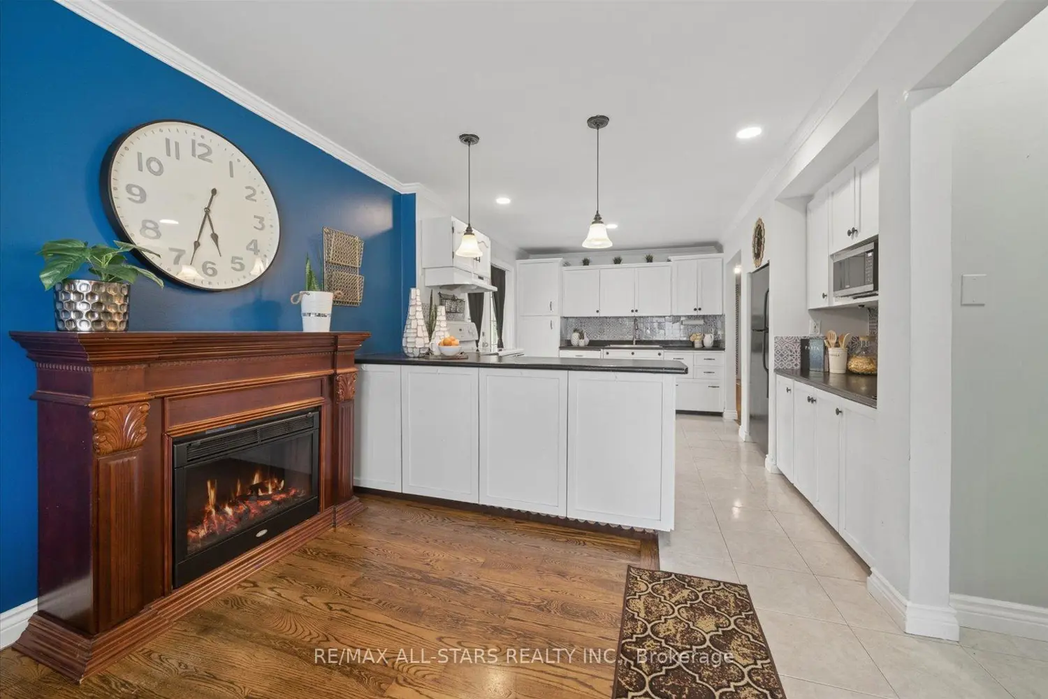 340 Walter Drive photo 2