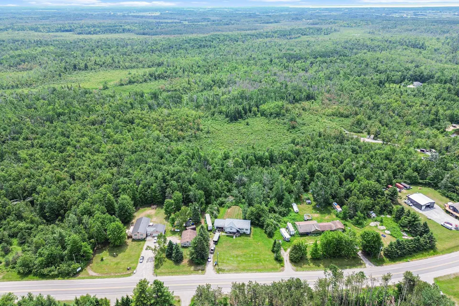 2225 Monck Road photo 5