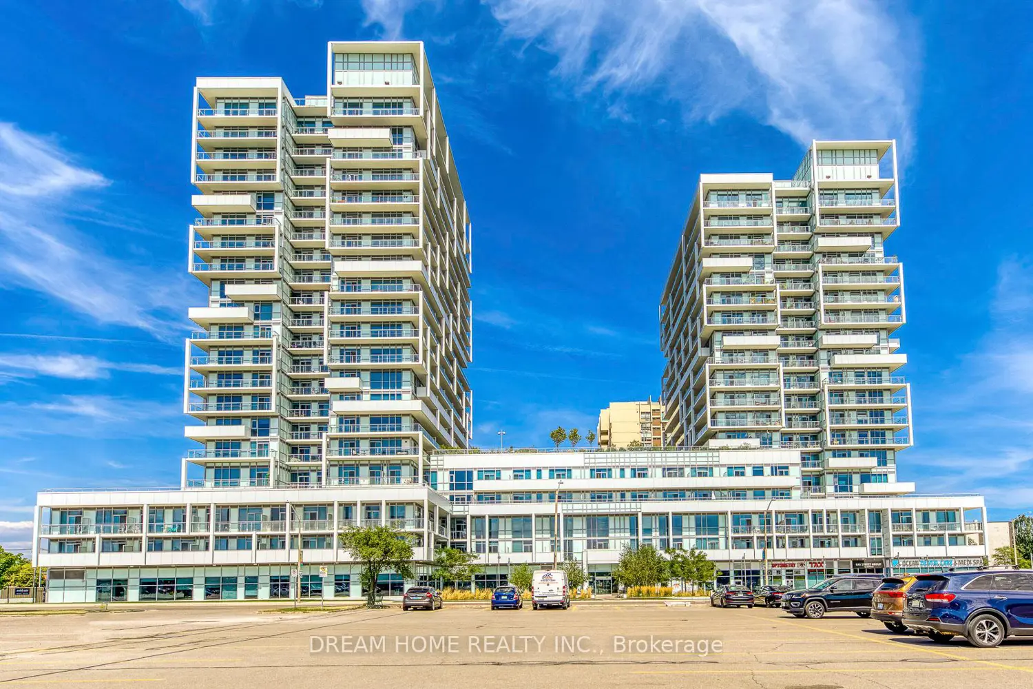 55 Speers Road 1609 photo 4