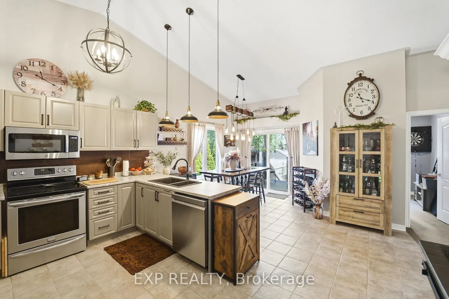202 Wellbrook Boulevard photo 3
