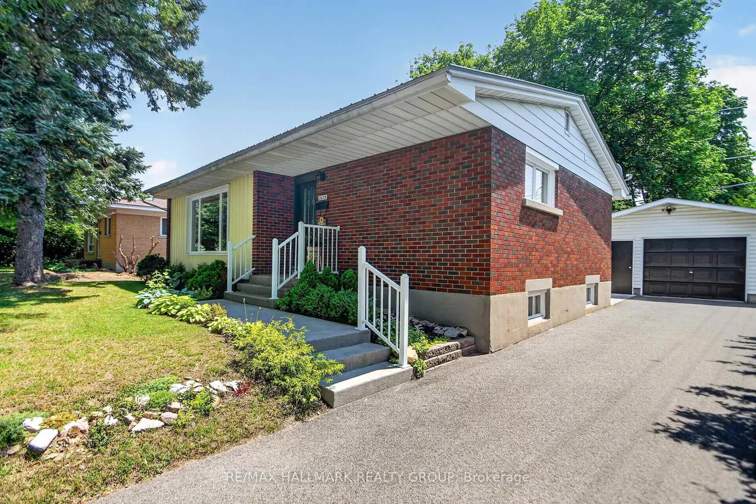 2670 Iris Street photo 2