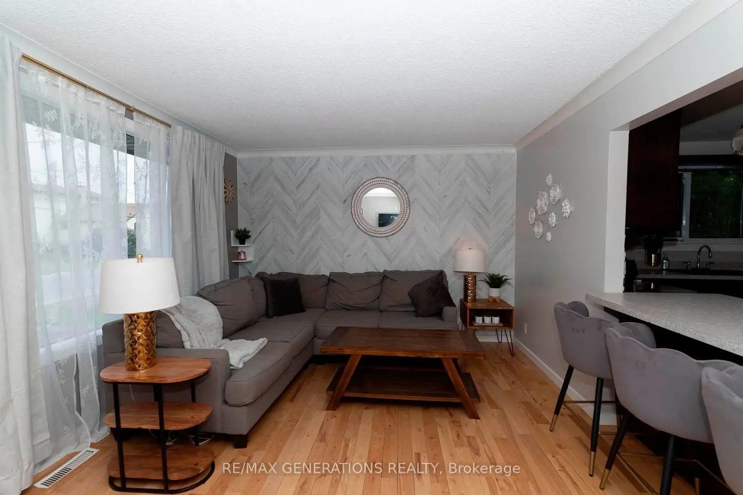 473 Tupper Street photo 3