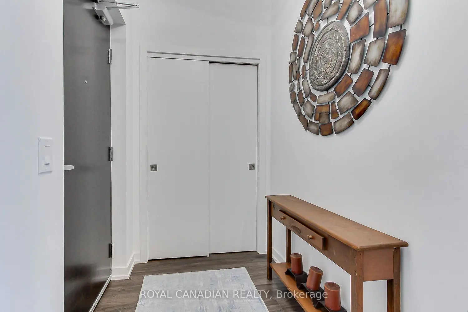 430 Essa Road 418 photo 5