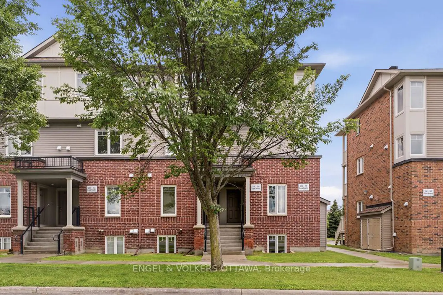 270 Espin Heights photo 4
