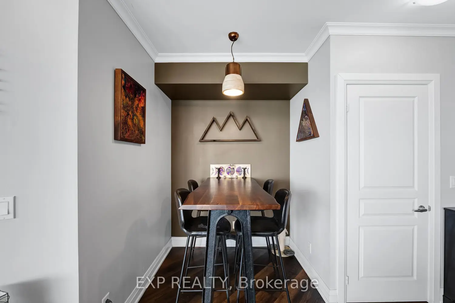 2230 Lake Shore Boulevard 808