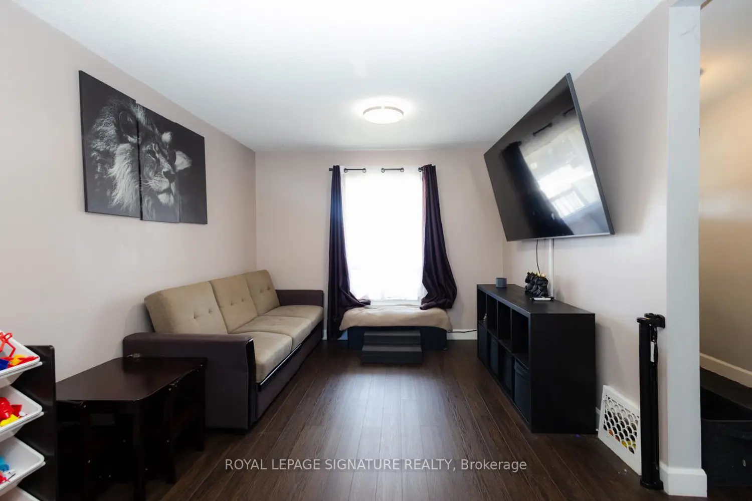 317 Britannia Avenue photo 5
