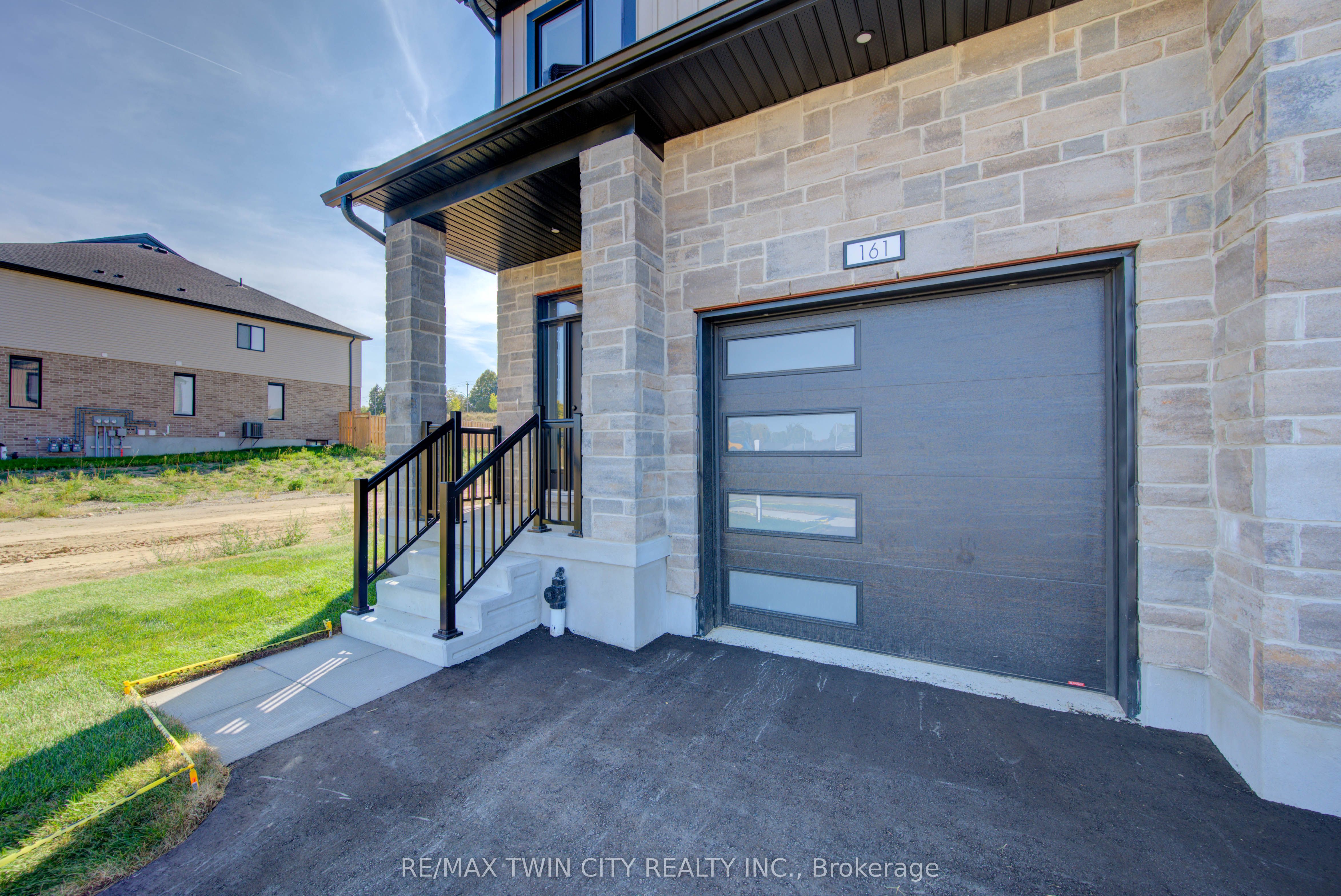 161 Dunnigan Drive, Kitchener, ON, N2B 0B1 photo 3
