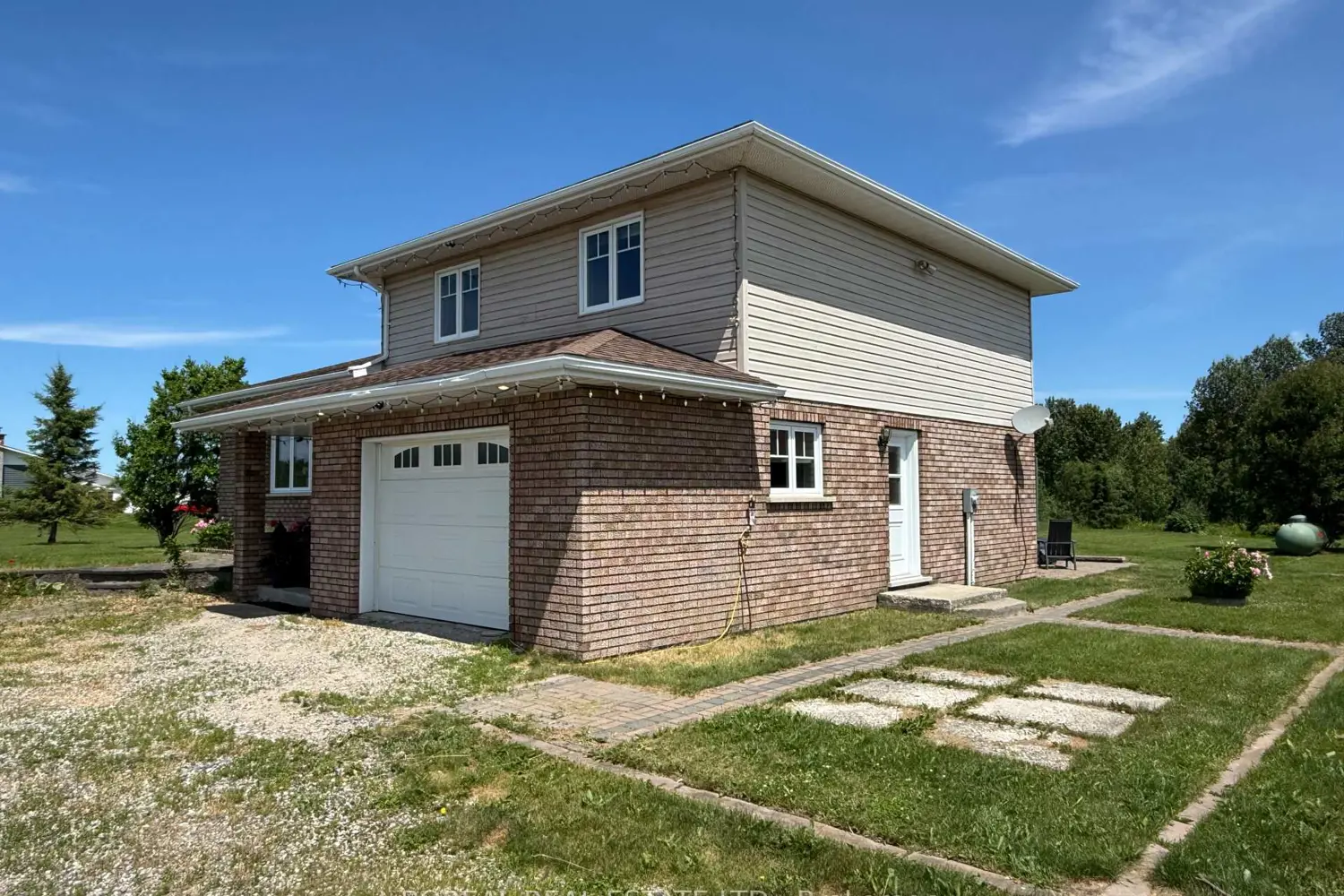 1476 Highway 11 photo 5