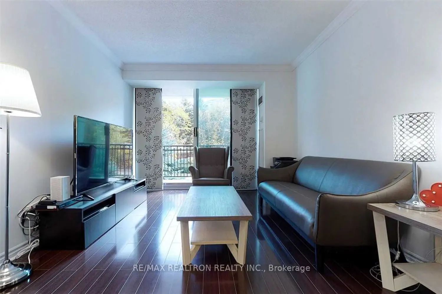 18 William Carson Crescent 211 photo 4