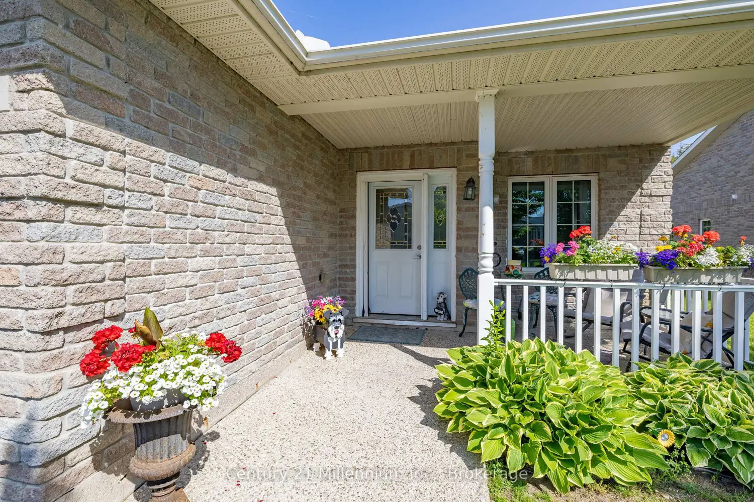 16 Clover Court photo 4