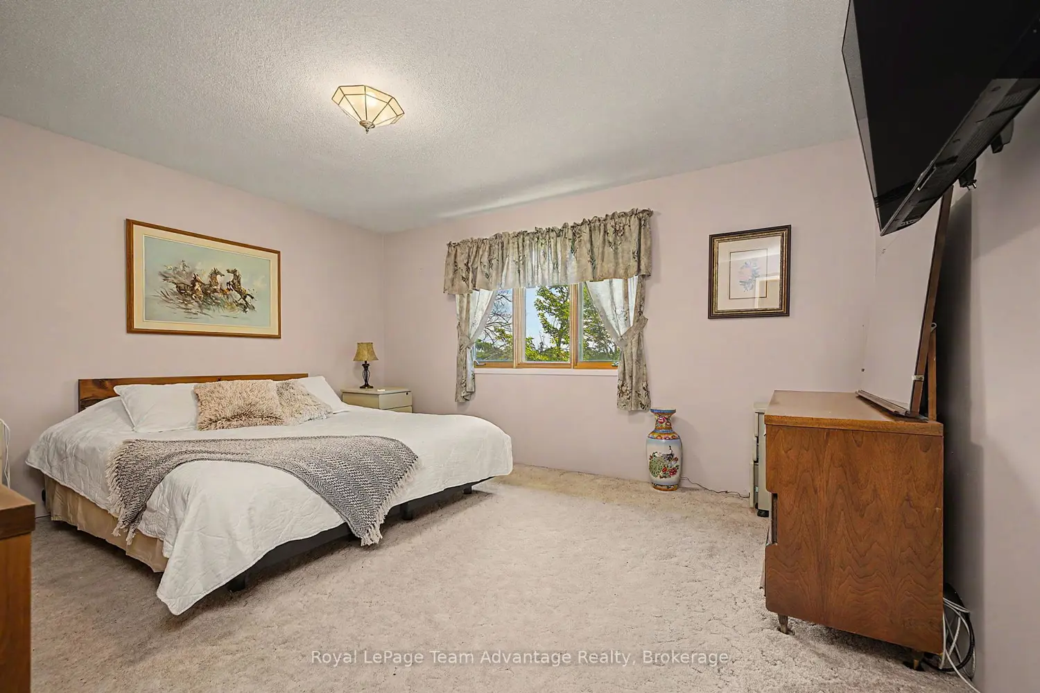 4 & 6 Sharon Park Drive photo 4