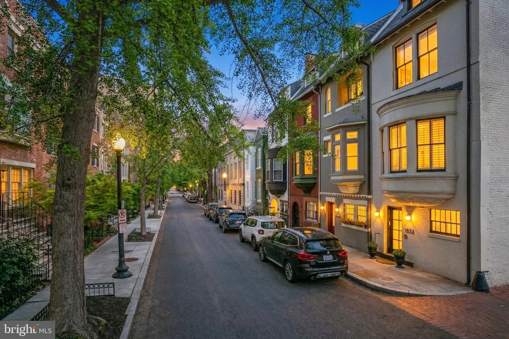 1832 Corcoran Street NW, Washington, DC 20009