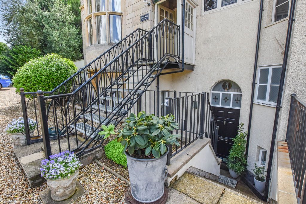 2 bed flat for saleClare Lodge, First Drift, Stamford PE9 photo 5
