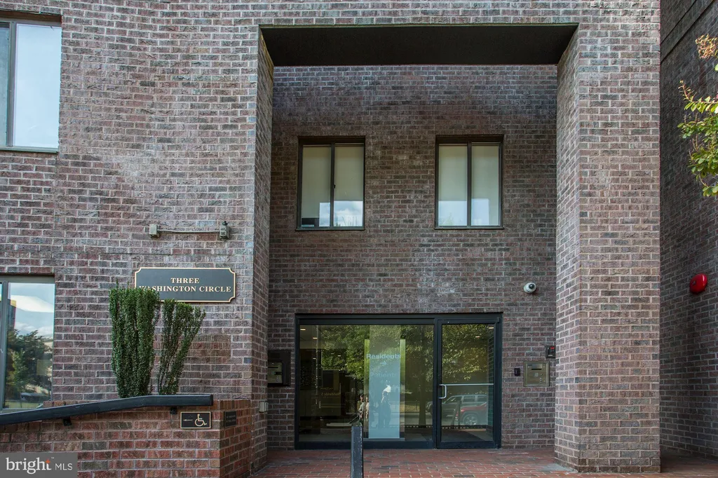 3 Washington Circle NW Unit 803, Washington, DC 20037 photo 5