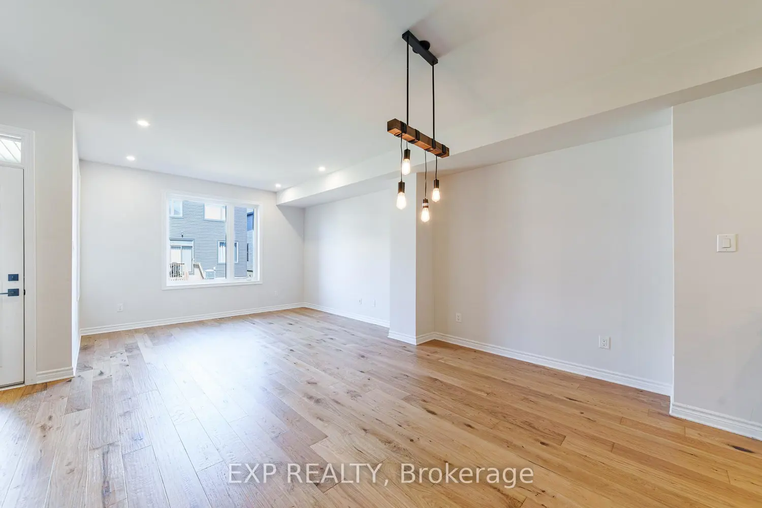 120 Patchell Place photo 3