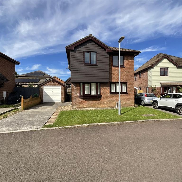 3 bed detached house for saleParc Bryn Rhos, Glanamman, Ammanford SA18