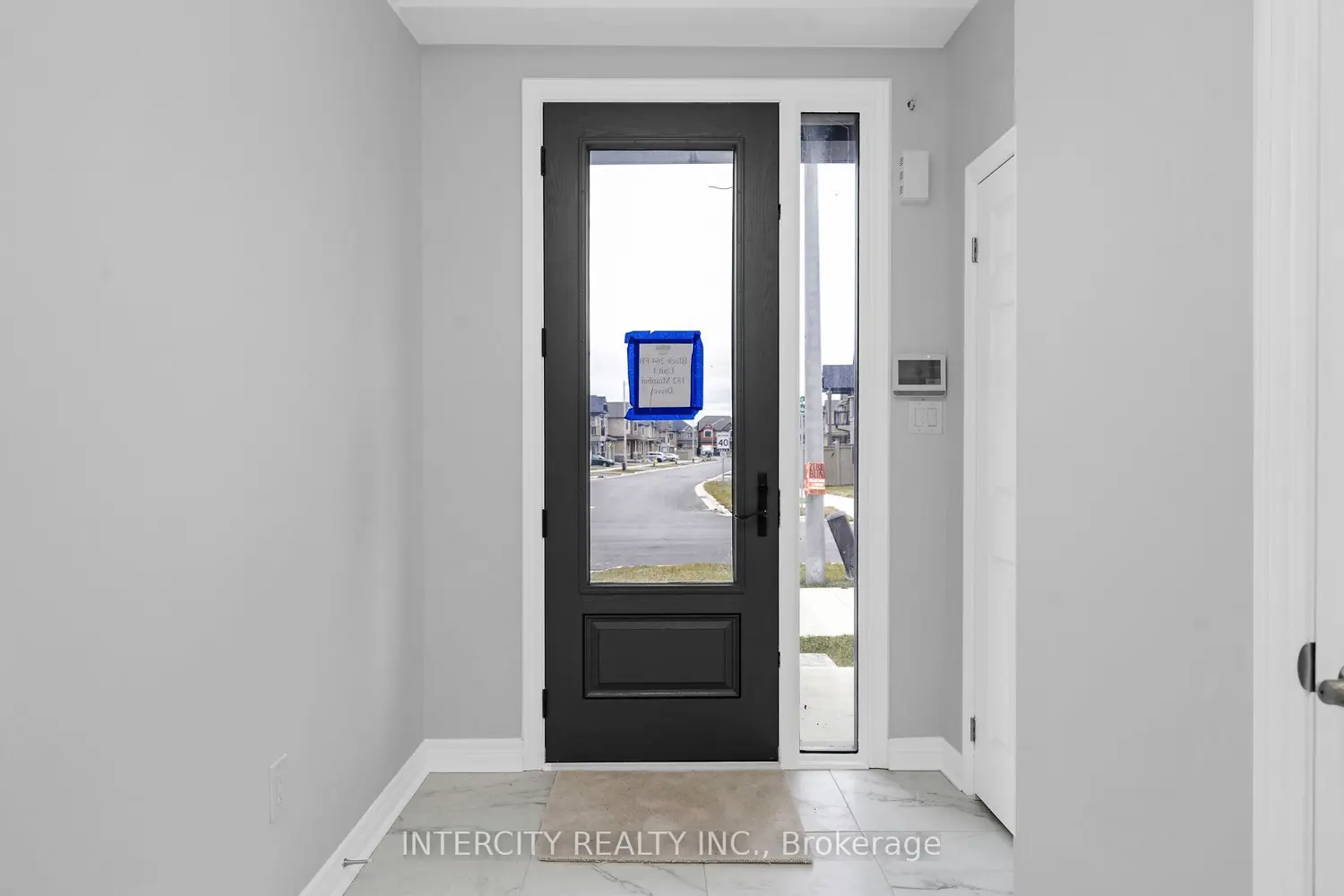 182 Mumbai Drive photo 2