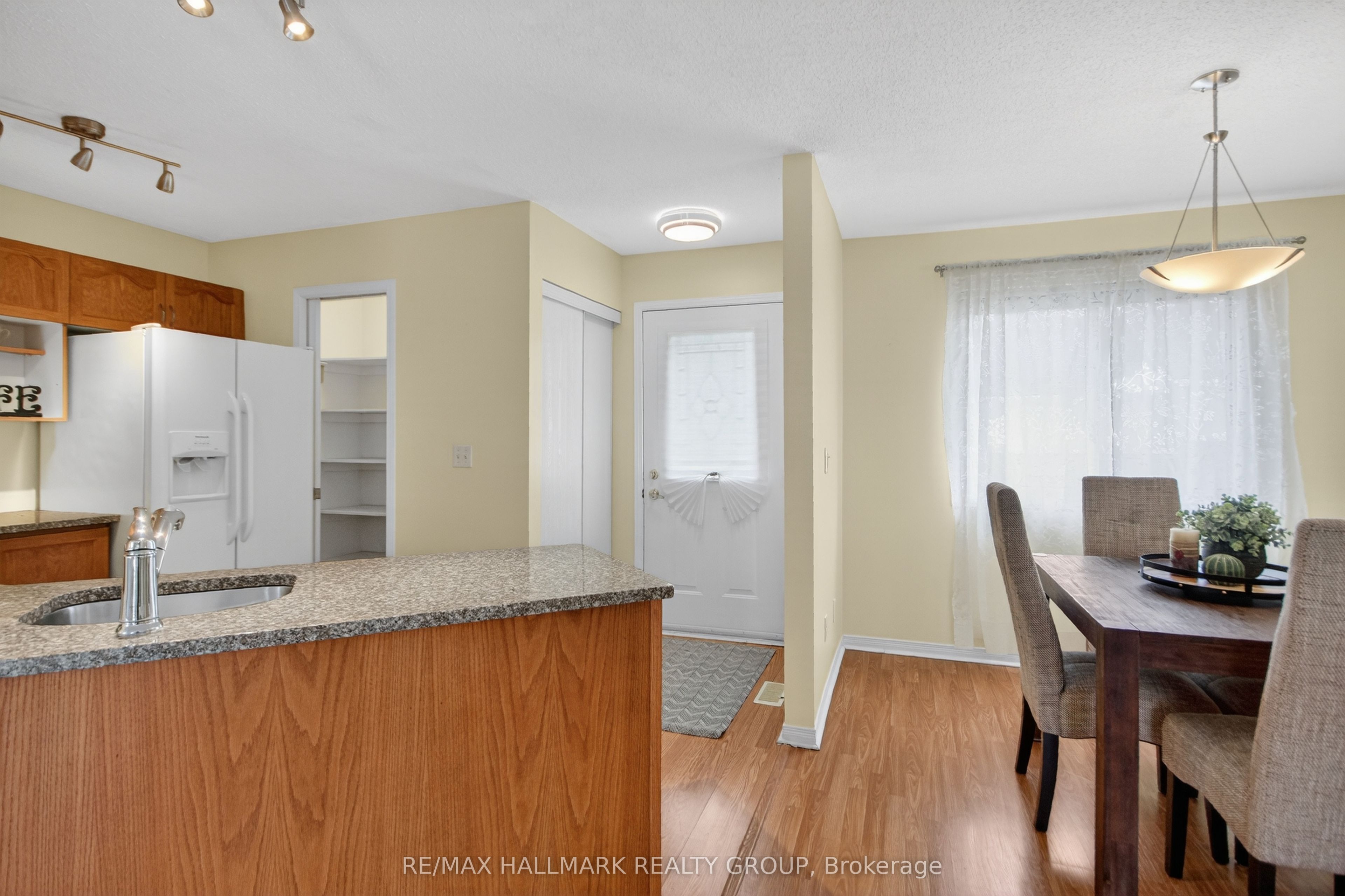 3 Daphne Crescent, Ottawa, ON, K2S 1Y1 photo 5
