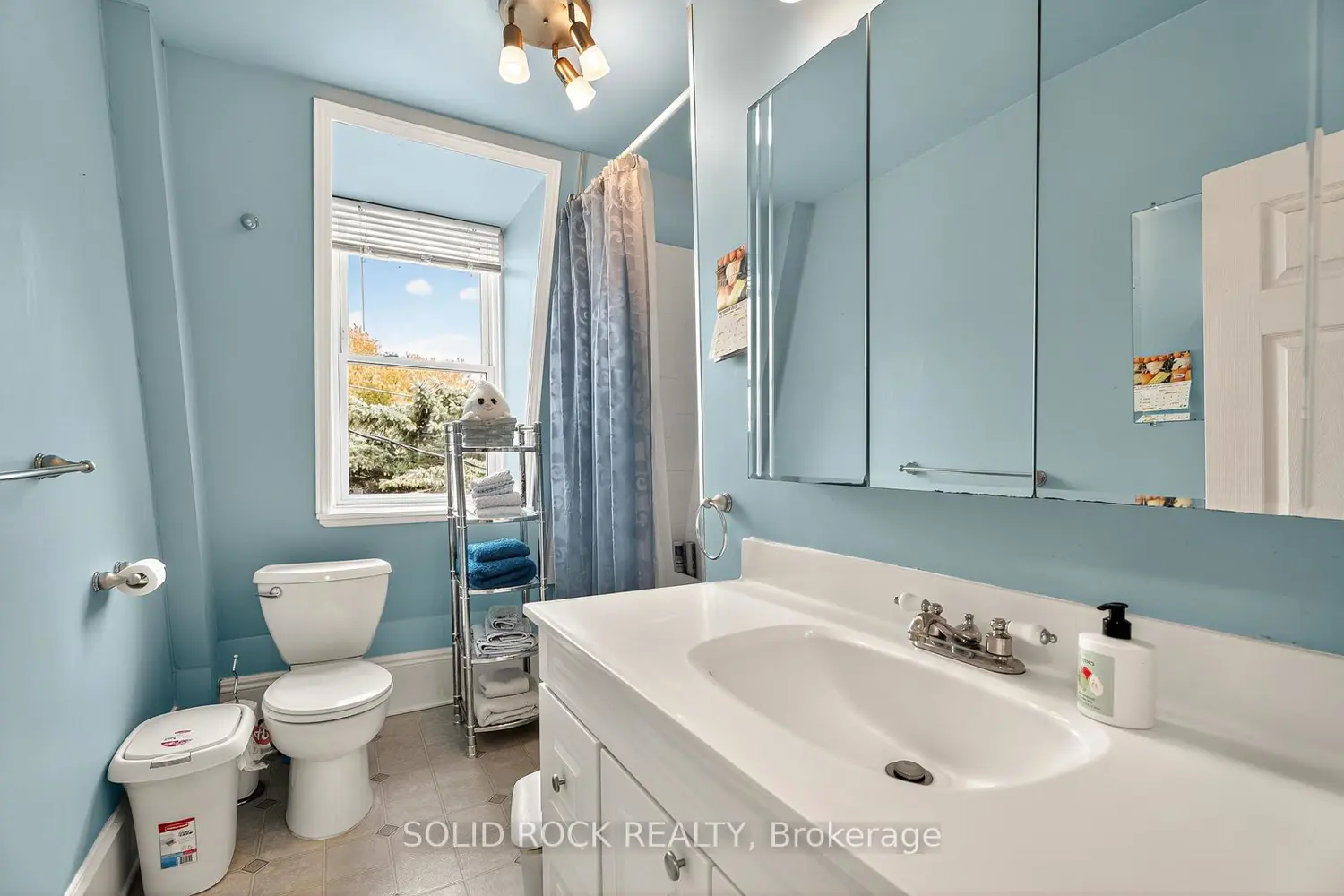 1262 Rodney Lane photo 4