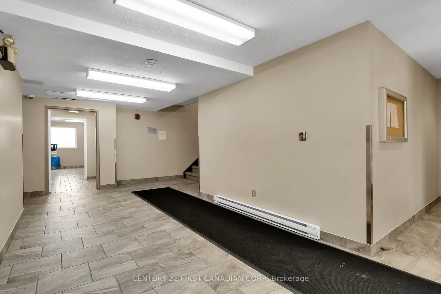1447 Huron Street 212 photo 3