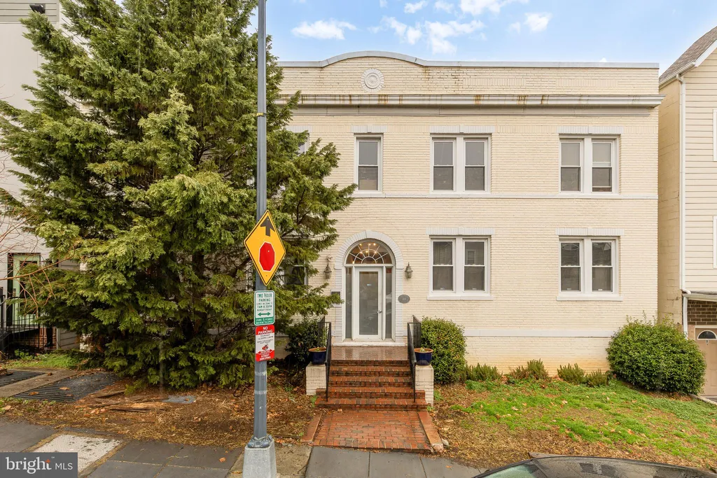 314 V Street NE Unit 204, Washington, DC 20002