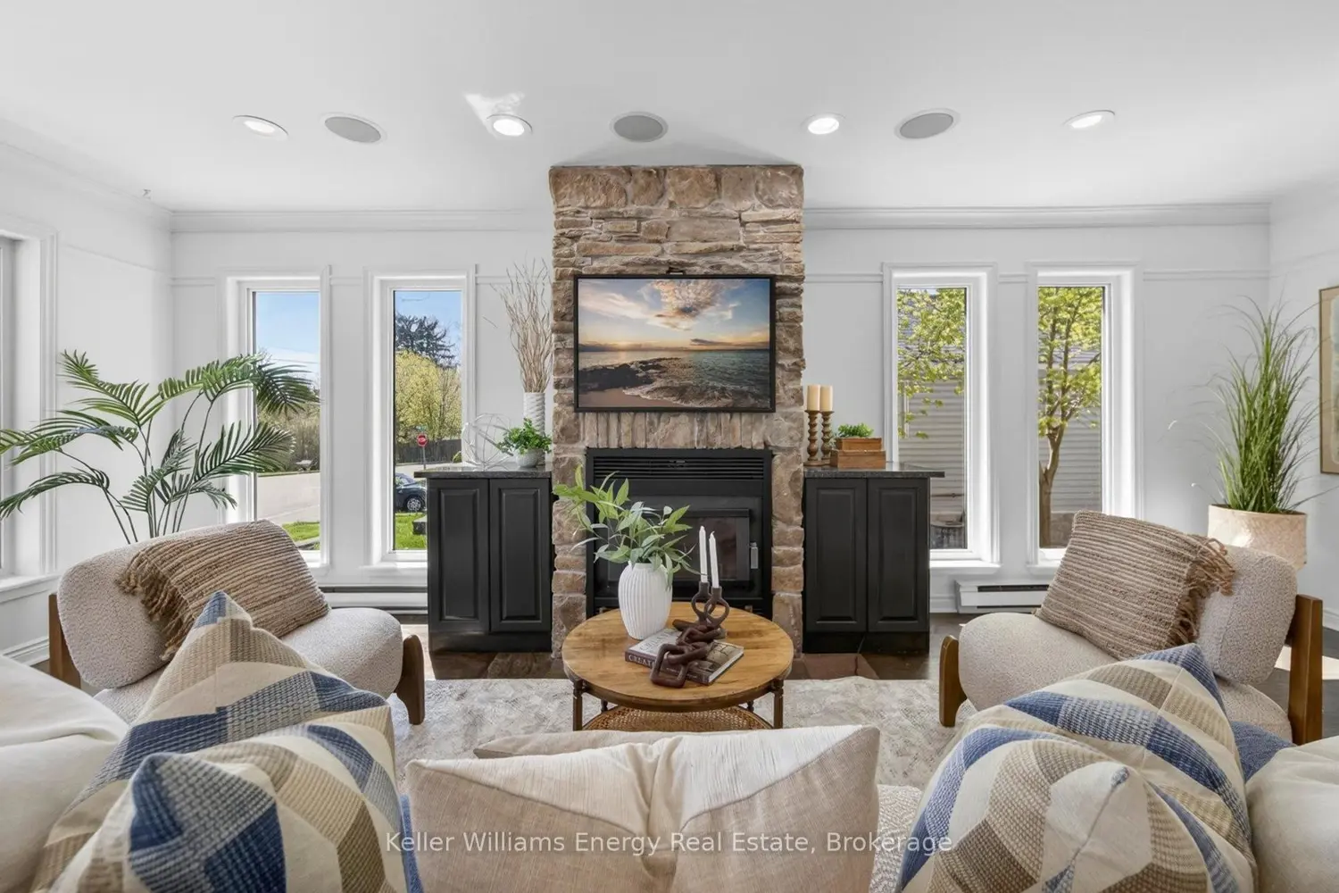 676 Victory Drive photo 5