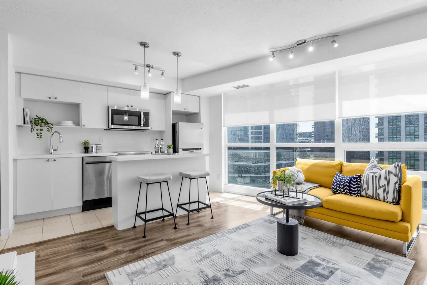 18 Yonge Street 1012 photo 5