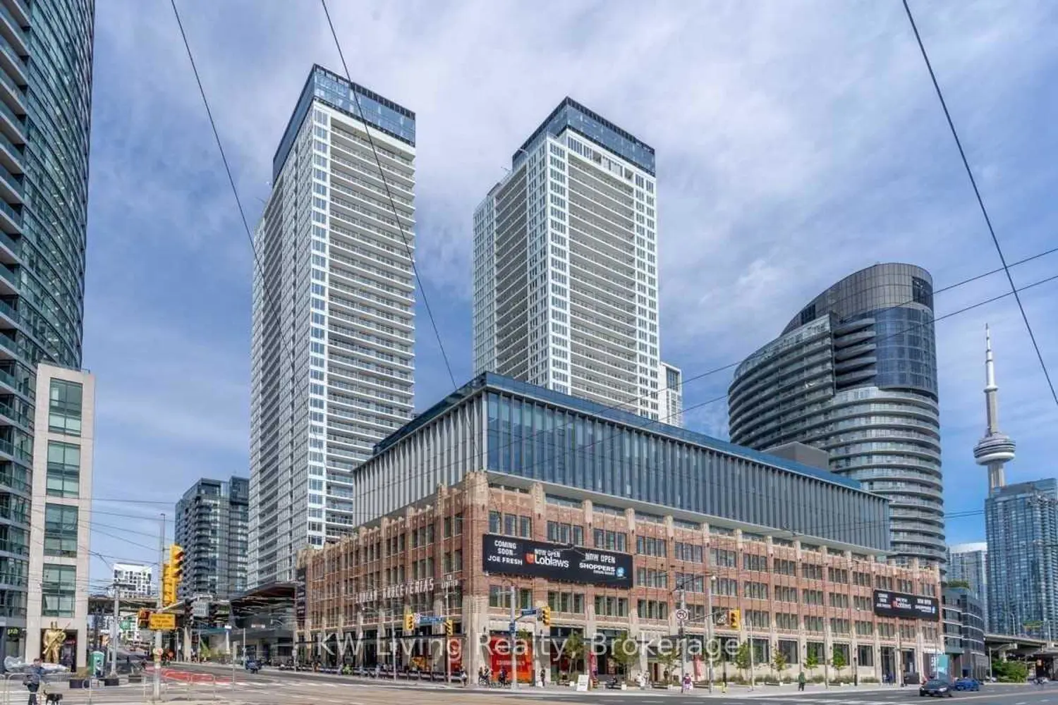 19 Bathurst Street 1006