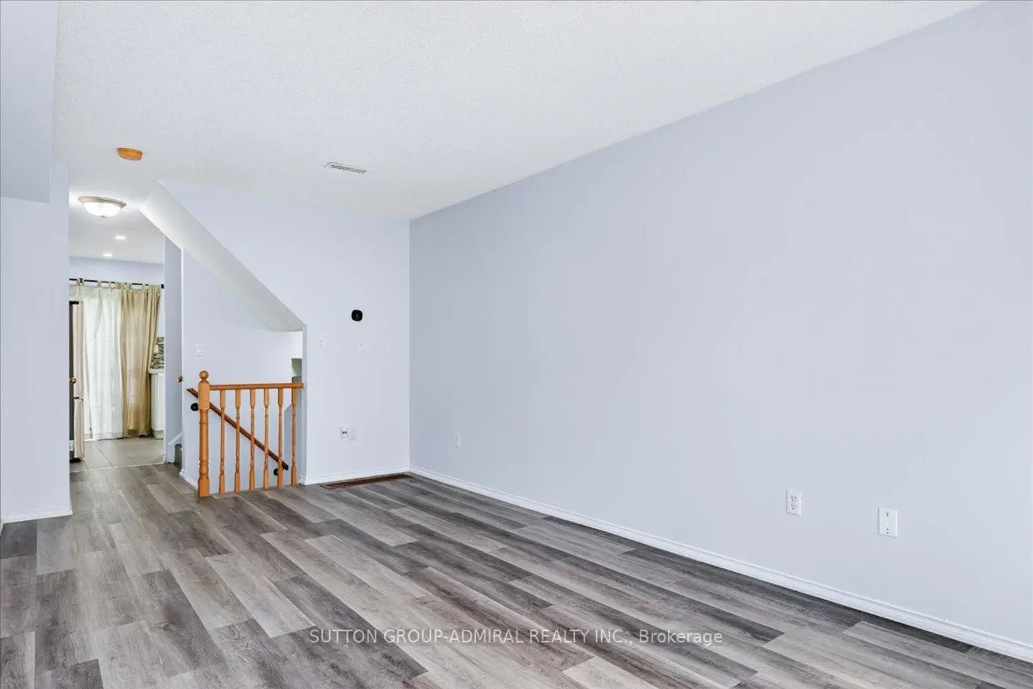 75 Strathaven Drive 35 photo 3