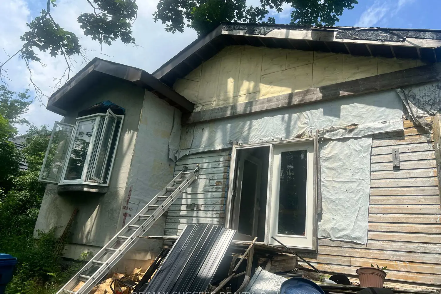 243 Harvey Street photo 3