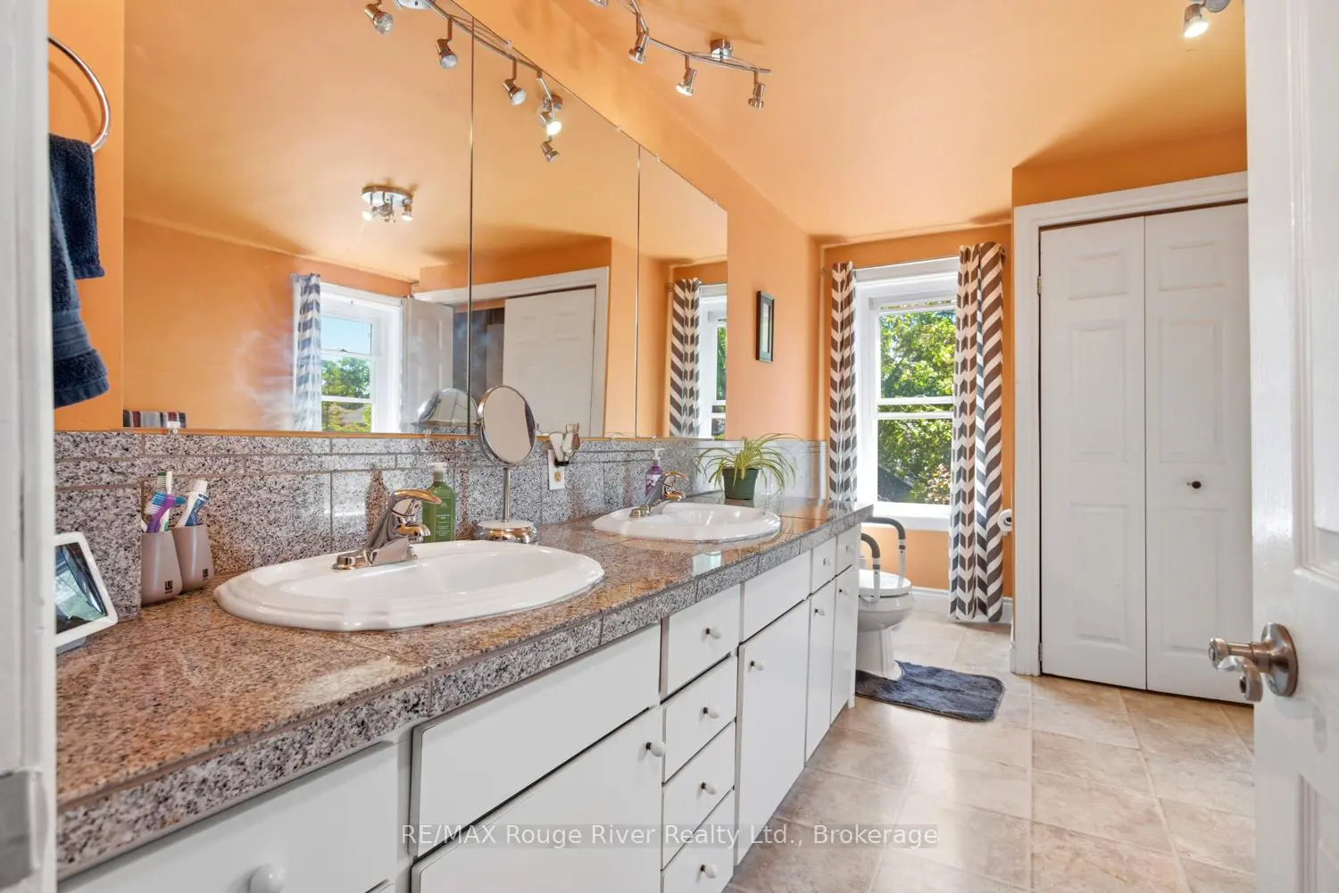 111 Lingham Street photo 4