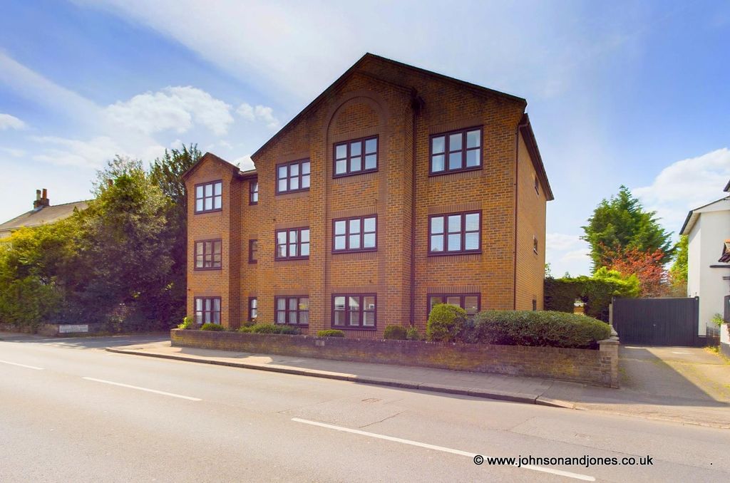 1 bed property for saleDrill Hall Road, Chertsey KT16