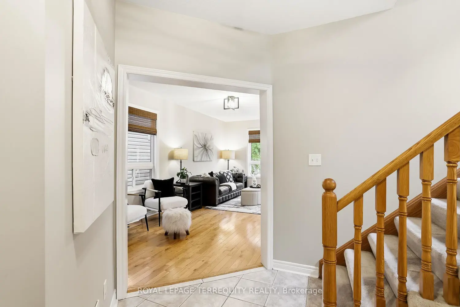 8 Sinden Drive photo 4