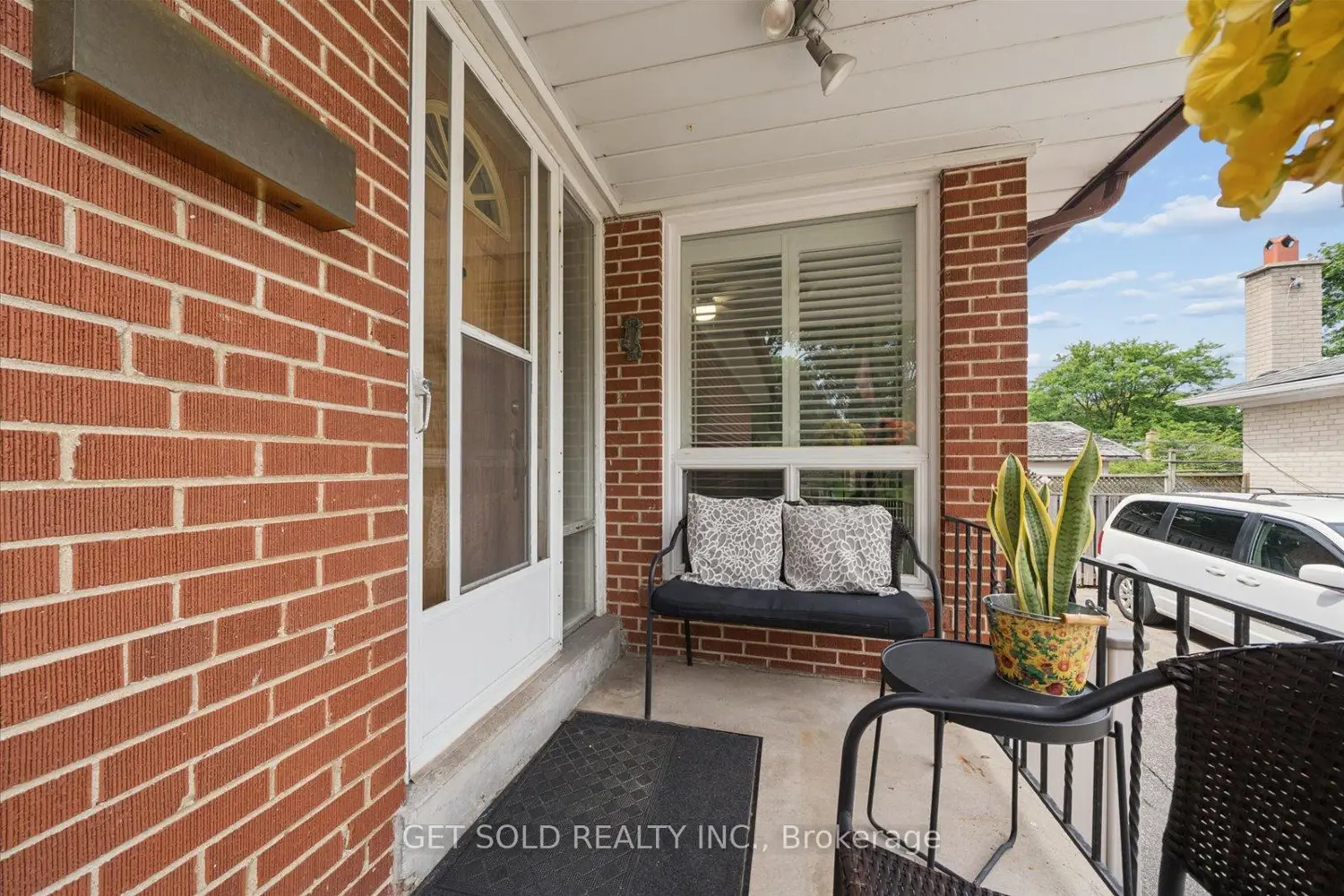 32 Checkendon Drive photo 2