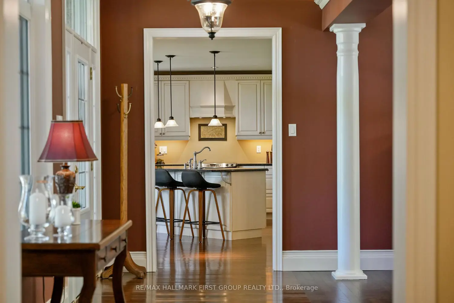 9770 Lakeview Lane photo 3