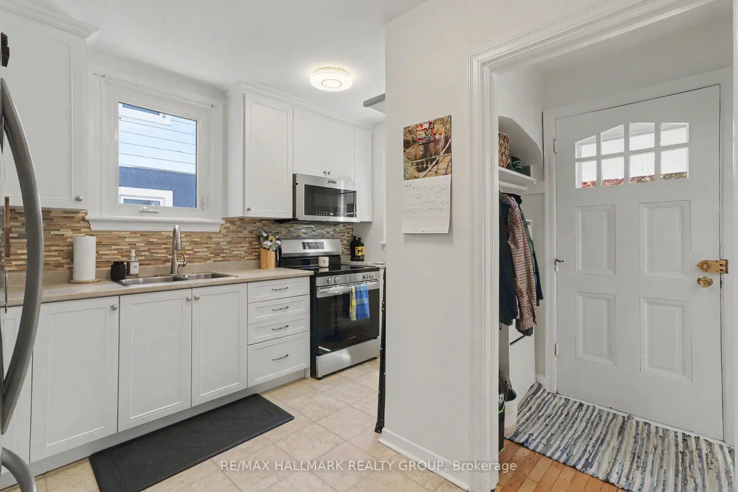 99 Dagmar Avenue photo 3