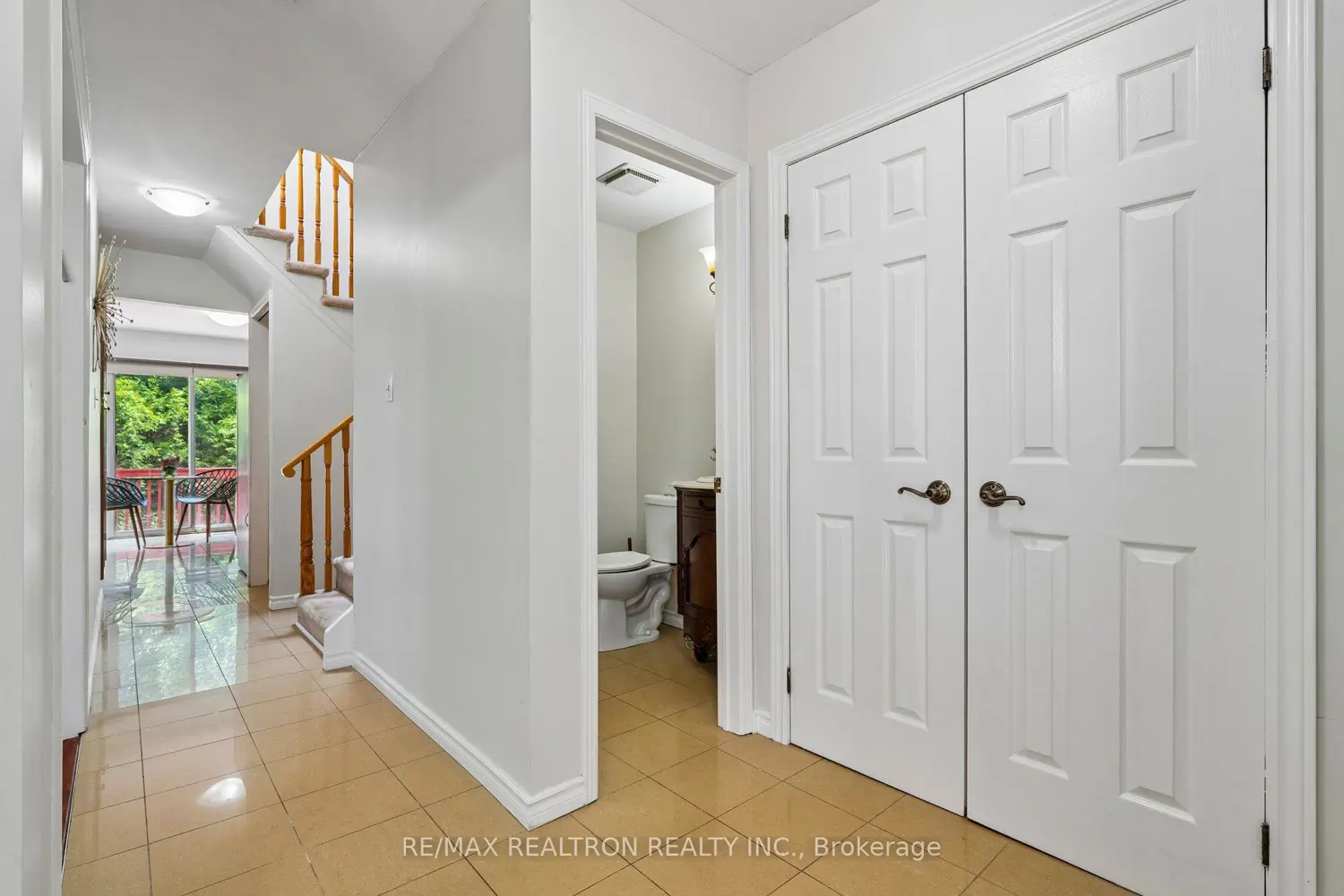 41 Thornbury Circle photo 5