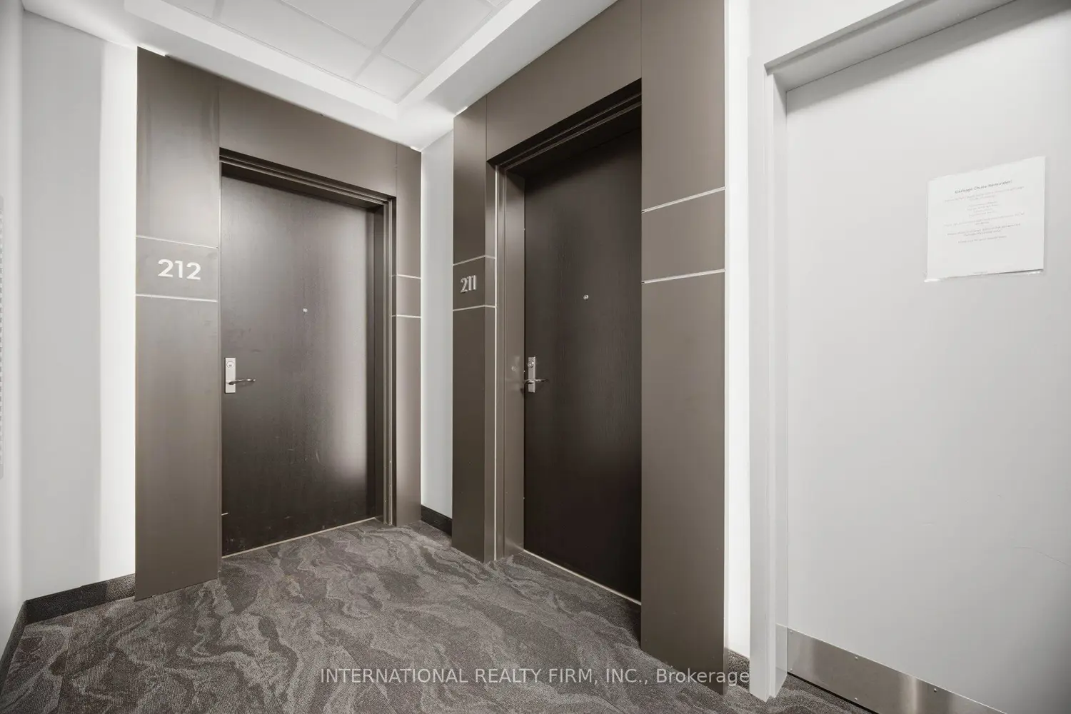 399 Queen Street 211 photo 3